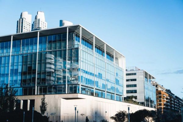 樓宇自控系統(tǒng)，大型建筑，智能化控制，節(jié)能管理，舒適性提升