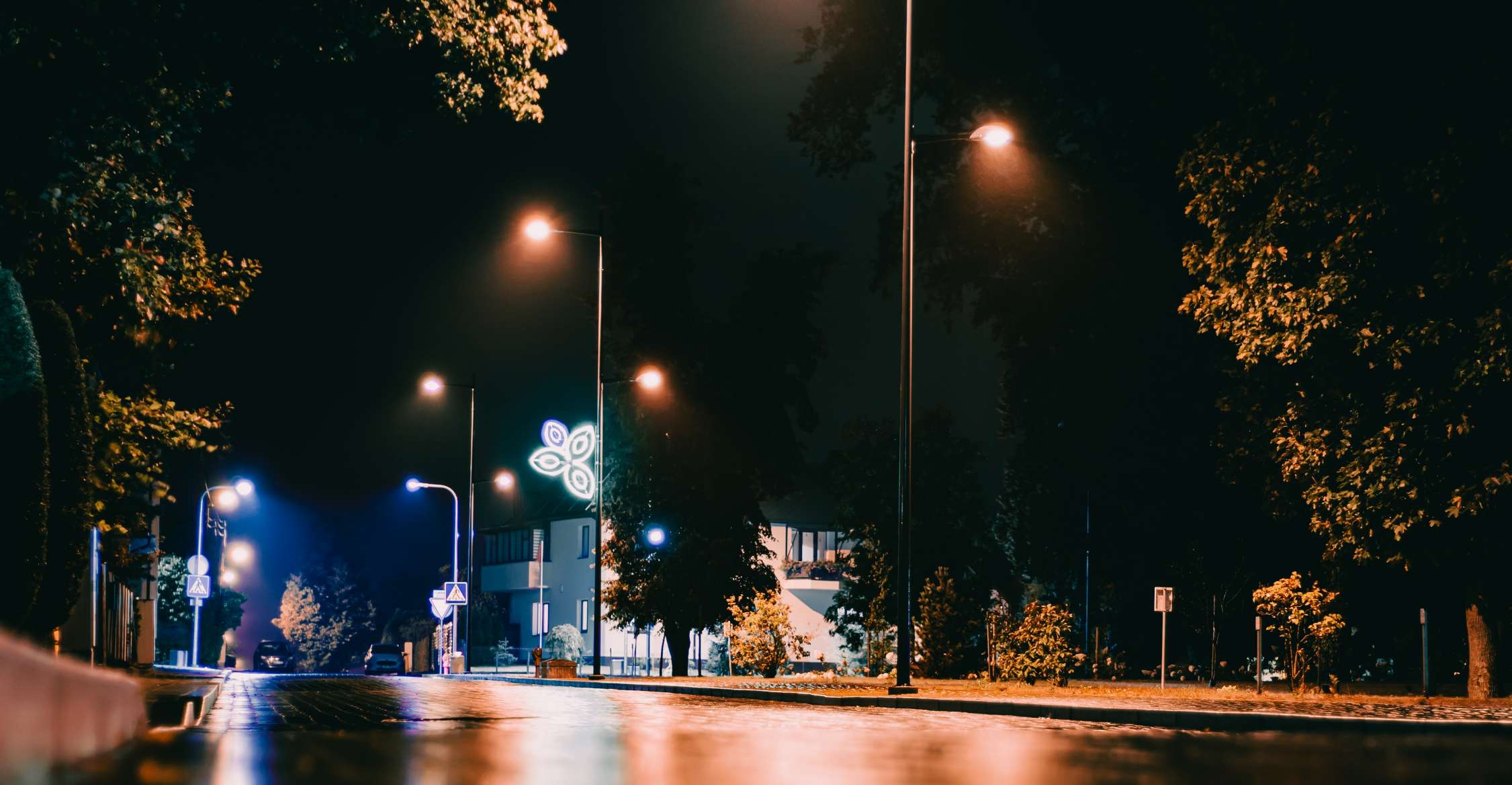 樓宇自控系統，弱電設備監控，高效建筑管理，減少人工成本